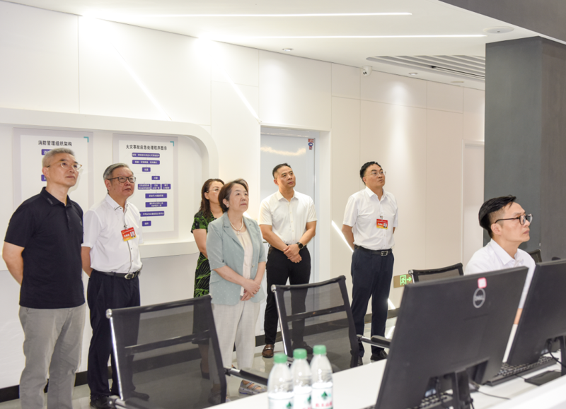 陈元春开展城市管线立法调研暨主任接待日活动