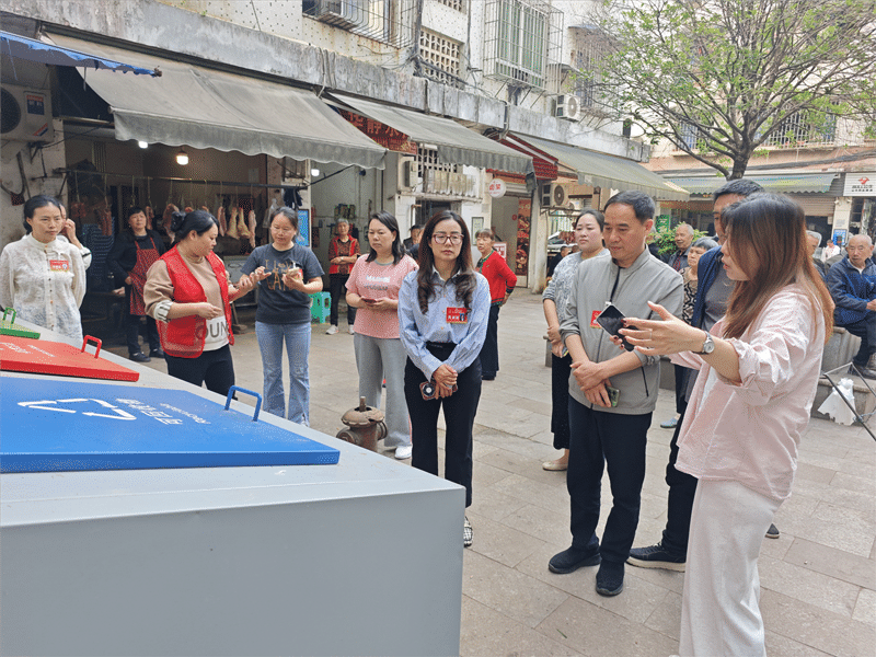 人大议事代表带头干 垃圾分类惠万家