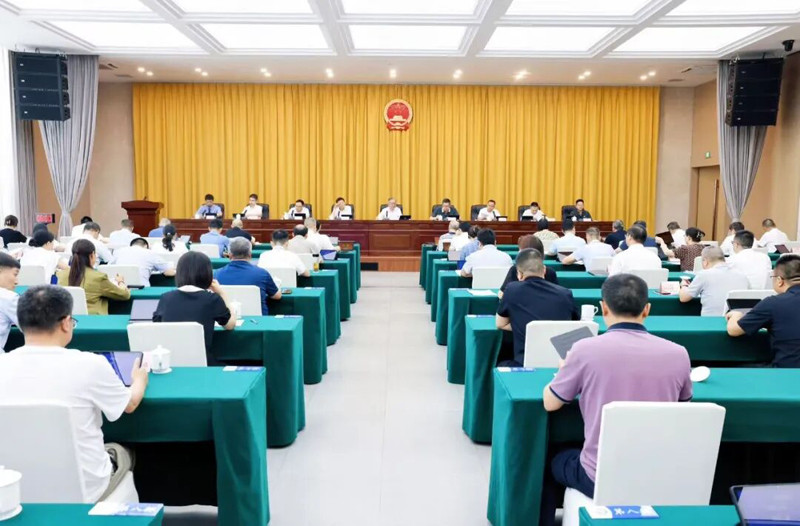 区十九届人大常委会第四十七次会议召开